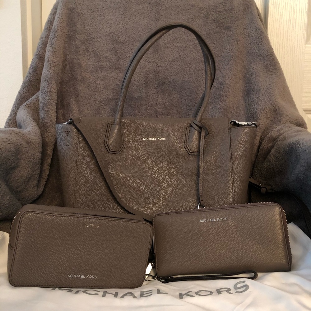 Michael Kors Large Mercer Satchel with Wallet